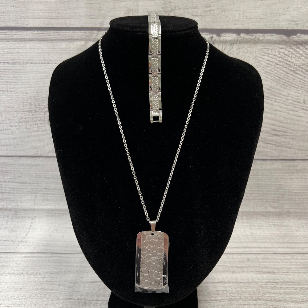 MENS BRACELET AND NECKLACE SET (096)